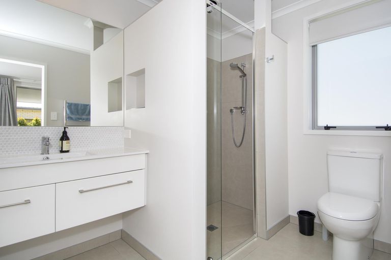 Photo of property in 16 Cassinia Close, Papamoa Beach, Papamoa, 3118