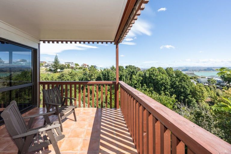 Photo of property in 12a Cobden Crescent, Bluff Hill, Napier, 4110