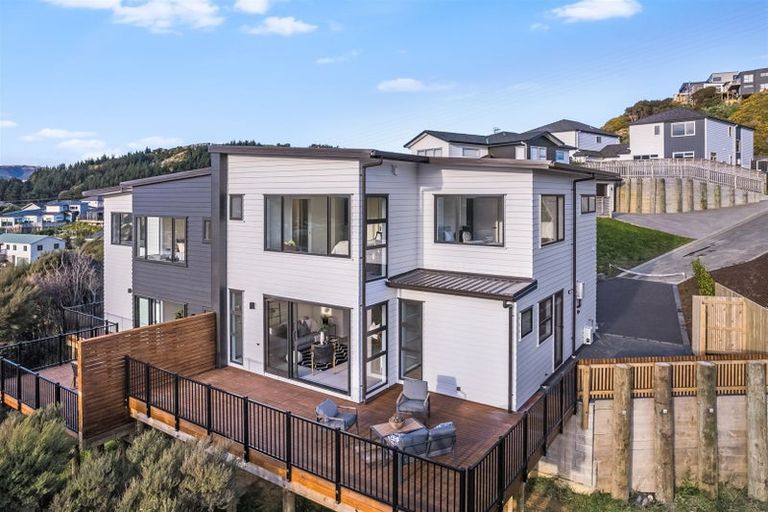 Photo of property in 176b Navigation Drive, Whitby, Porirua, 5024