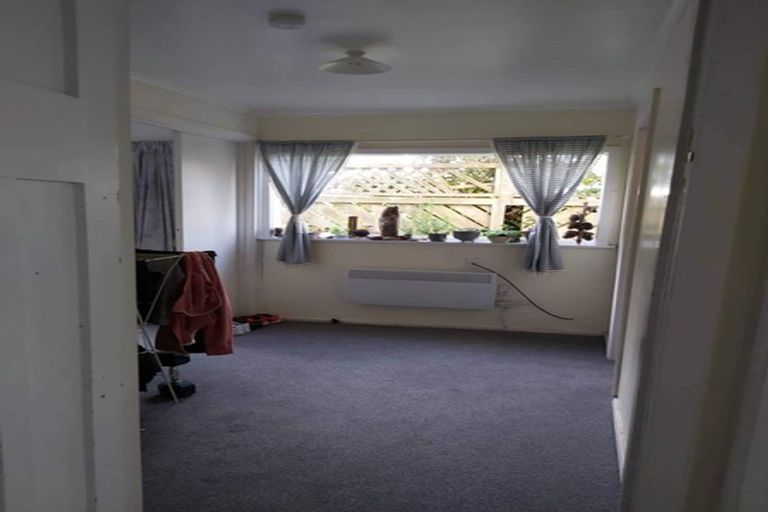 Photo of property in 3/54 Kelburn Parade, Kelburn, Wellington, 6012