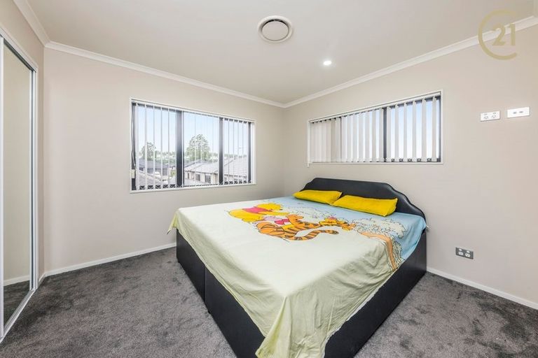 Photo of property in 14 Koroheke Road, Takanini, 2110