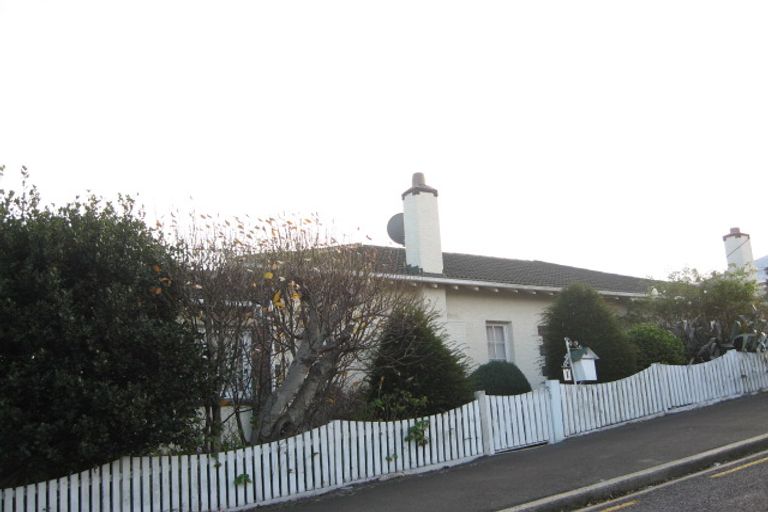 Photo of property in 1 Oakland Street, Andersons Bay, Dunedin, 9013