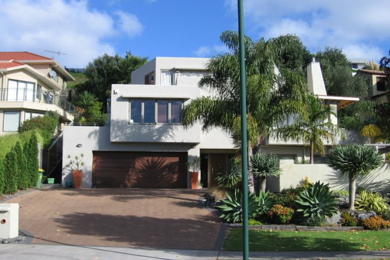Photo of property in 24 Oakwood Grove, Eastern Beach, Auckland, 2012