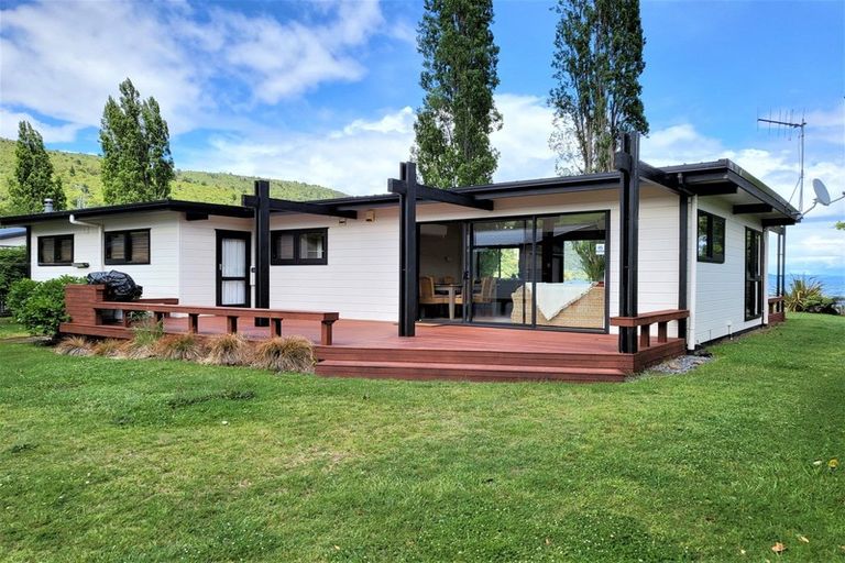 Photo of property in 5 Keitha Place, Kinloch, Taupo, 3377