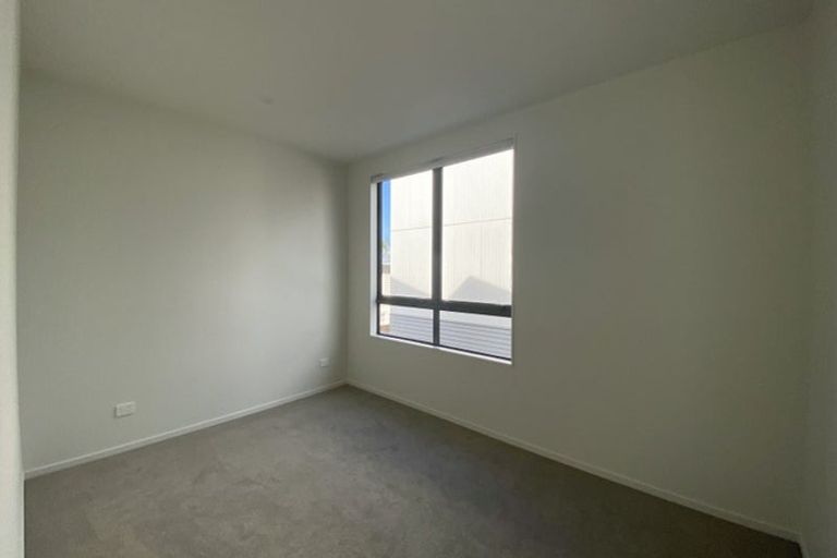 Photo of property in 588c Te Atatu Road, Te Atatu Peninsula, Auckland, 0610