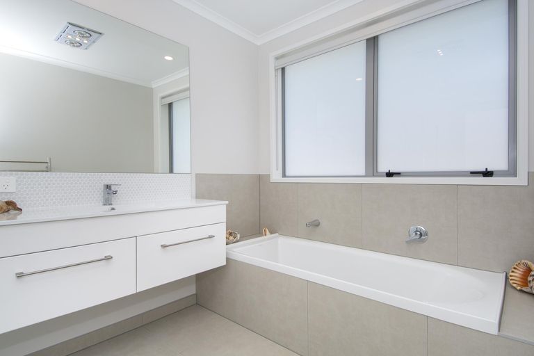 Photo of property in 16 Cassinia Close, Papamoa Beach, Papamoa, 3118