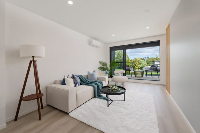 Photo of property in 36 Longburn Road, Henderson, Auckland, 0610