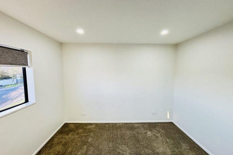 Photo of property in 2/2 Smiths Avenue, Papakura, 2110