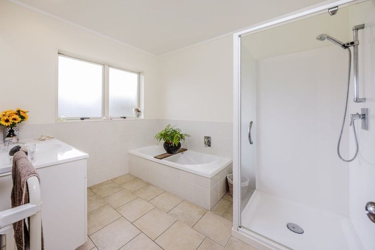 Photo of property in 28 Moss Crescent, Takanini, 2112