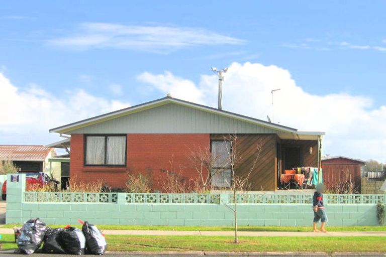 Photo of property in 37 Rhonda Avenue, Deanwell, Hamilton, 3206