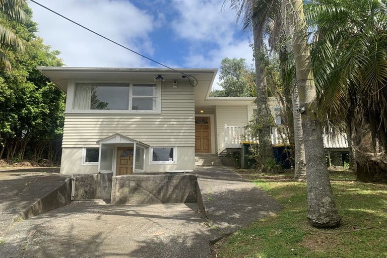 Photo of property in 72 Peach Road, Glenfield, Auckland, 0629