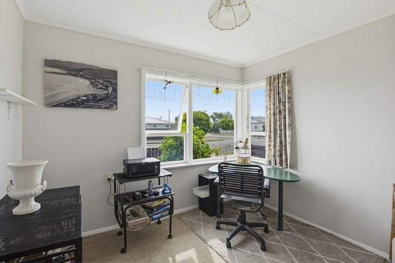 Photo of property in 132 Weraroa Road, Levin, 5510