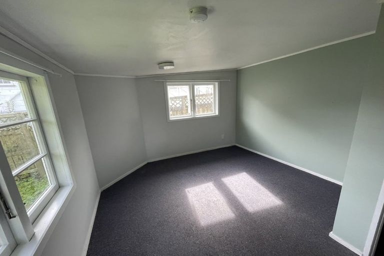 Photo of property in 68a Flanshaw Road, Te Atatu South, Auckland, 0610
