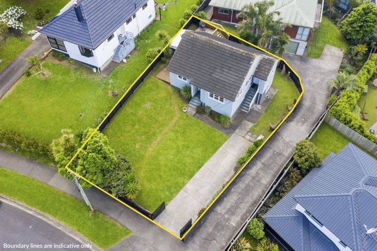 Photo of property in 18 Inglewood Street, Wai O Taiki Bay, Auckland, 1072