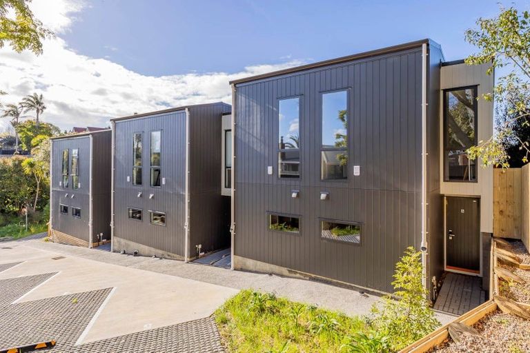 Photo of property in 1/14 Freyberg Place, Howick, Auckland, 2014