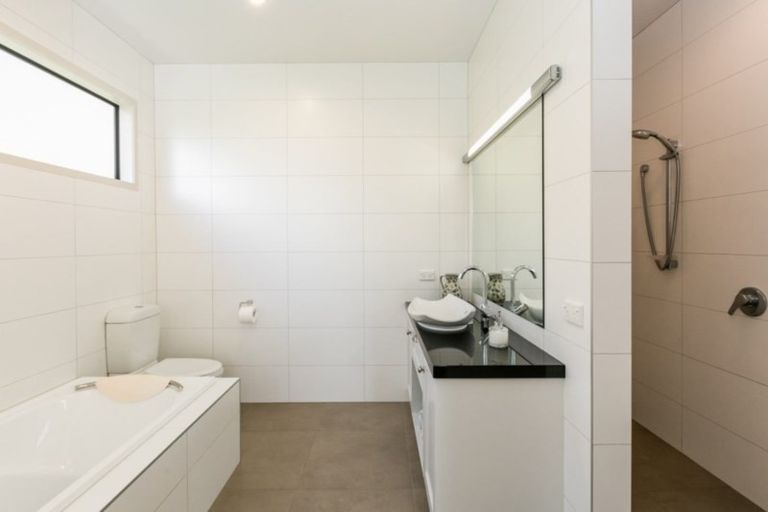 Photo of property in 149 Durham Drive, Havelock North, 4130