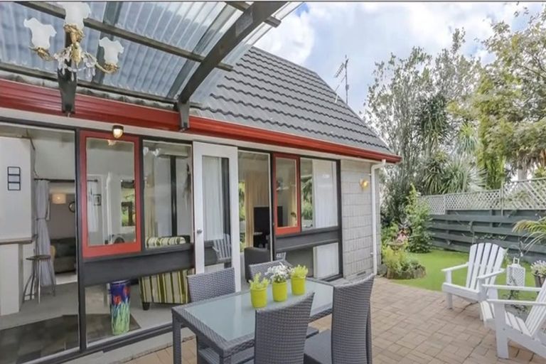 Photo of property in 10 Pamir Place, Welcome Bay, Tauranga, 3112