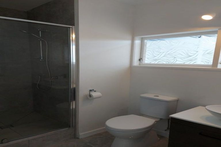 Photo of property in 2 Mamaku Grove, Khandallah, Wellington, 6035