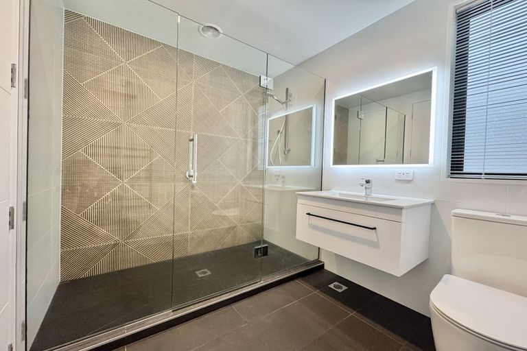 Photo of property in 2/21 Montreal Street, Sydenham, Christchurch, 8023