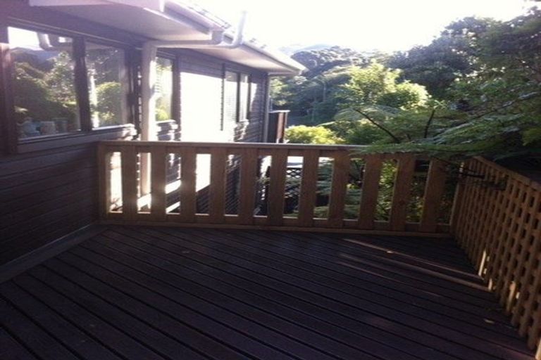 Photo of property in 33 Ngaio Gorge Road, Ngaio, Wellington, 6035