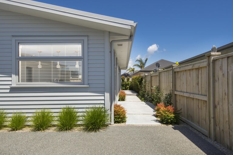 Photo of property in 16 Cassinia Close, Papamoa Beach, Papamoa, 3118