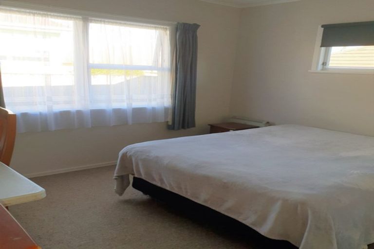 Photo of property in 10 Valley Road, Waiuku, 2123