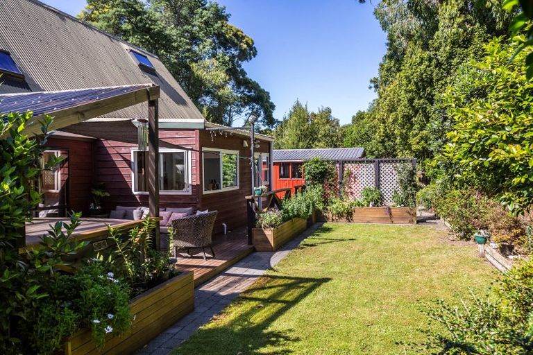 Photo of property in 71 Underhill Road, Featherston, 5710