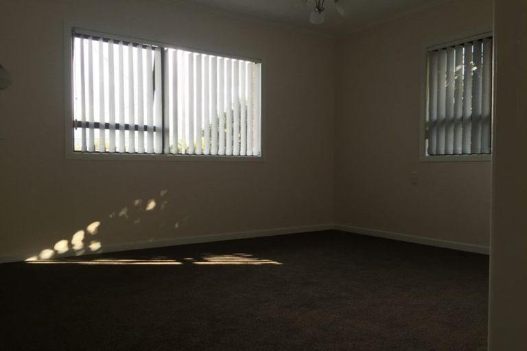 Photo of property in 100 Fourth Avenue, Woodhill, Whangarei, 0110
