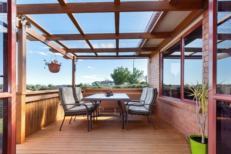 Photo of property in 2 Condor Drive, Pyes Pa, Tauranga, 3112