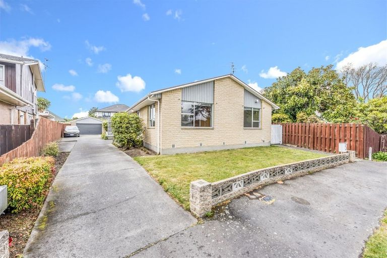 Photo of property in 1/5 Archdall Place, Avonhead, Christchurch, 8042