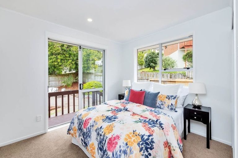 Photo of property in 5 Naviti Place, Browns Bay, Auckland, 0630