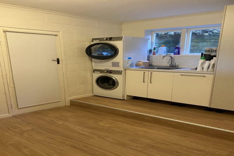 Photo of property in 107 Matipo Road, Mairangi Bay, Auckland, 0630