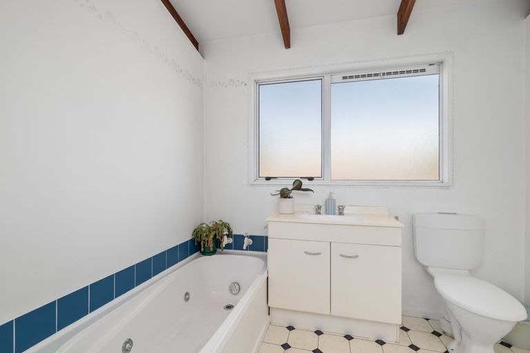 Photo of property in 15 Springswood Grove, Springlands, Blenheim, 7201