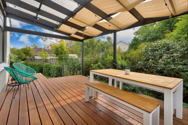 Photo of property in 5a St Michaels Avenue, Point Chevalier, Auckland, 1022