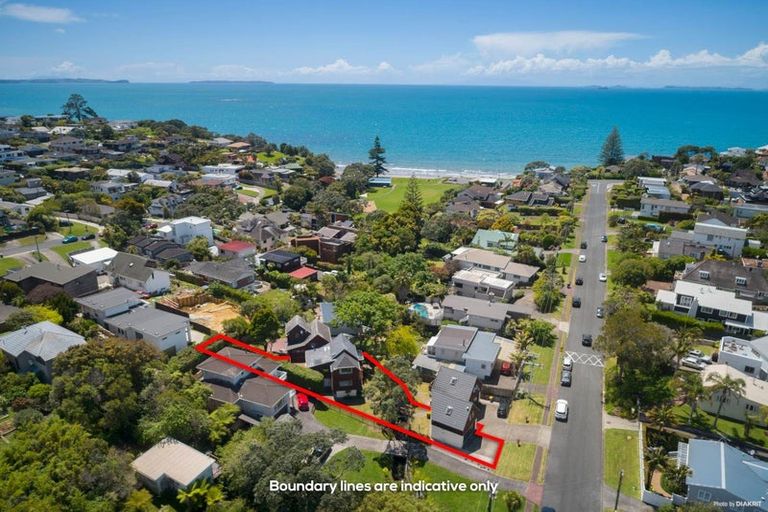 Photo of property in 1/17 Sandown Road, Rothesay Bay, Auckland, 0630