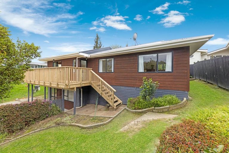 Photo of property in 2/9 Choice Avenue, Henderson, Auckland, 0612