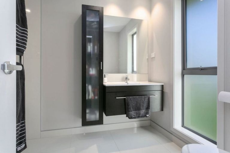 Photo of property in 2/1 Lowe Road, Rukuhia, Hamilton, 3282