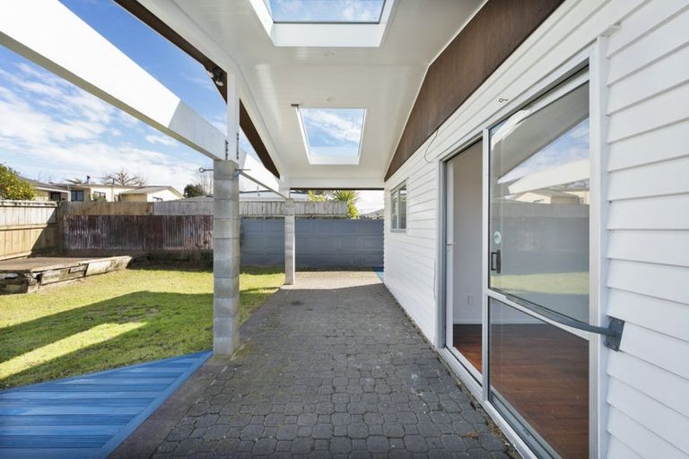 Photo of property in 3 Spargo Road, Massey, Auckland, 0614