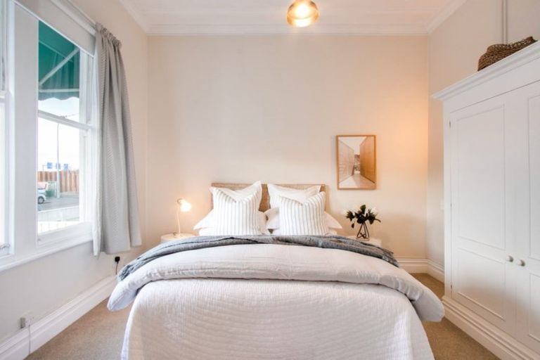 Photo of property in 11 Wellesley Road, Napier South, Napier, 4110