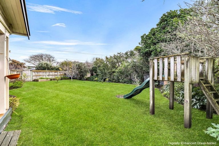 Photo of property in 28 Carlton Avenue, Gonville, Whanganui, 4501