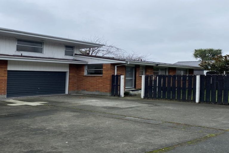 Photo of property in 1/27 Thorrington Road, Cashmere, Christchurch, 8022