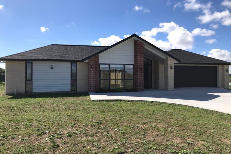 Photo of property in 13 Mclachlan Way, Pokeno, 2471