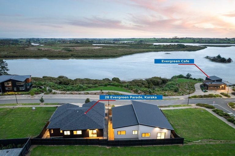 Photo of property in 28 Evergreen Parade, Rosehill, Papakura, 2113