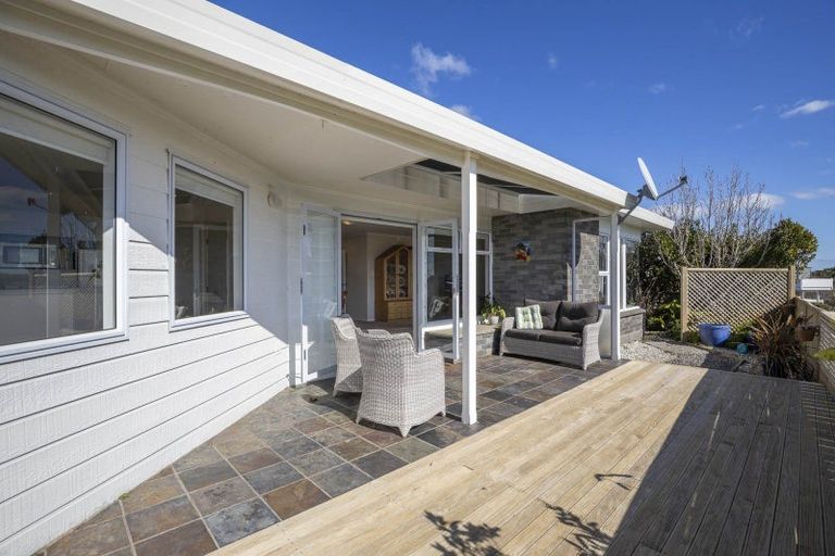 Photo of property in 2/13 Chatswood Grove, Fitzroy, New Plymouth, 4312