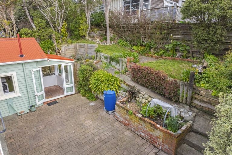 Photo of property in 4 Paisley Terrace, Karori, Wellington, 6012