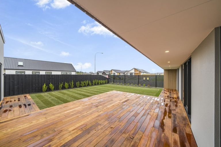 Photo of property in 27 Goldie Drive, Rangiora, 7400