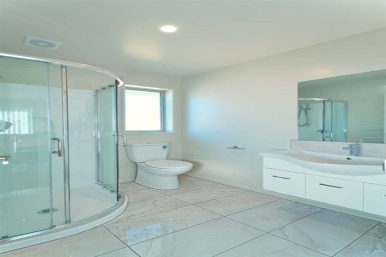 Photo of property in 5 Keeper Close, Woodend, 7610