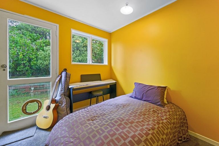 Photo of property in 35 Cologne Street, Martinborough, 5711