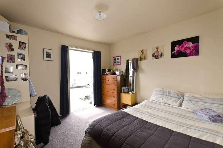 Photo of property in 105a Elizabeth Street, Riccarton, Christchurch, 8041