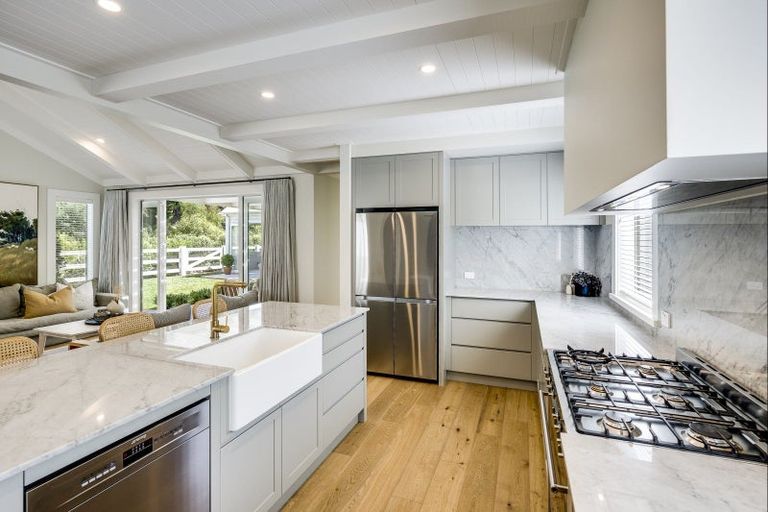 Photo of property in 12 Taruna Place, Havelock North, 4130